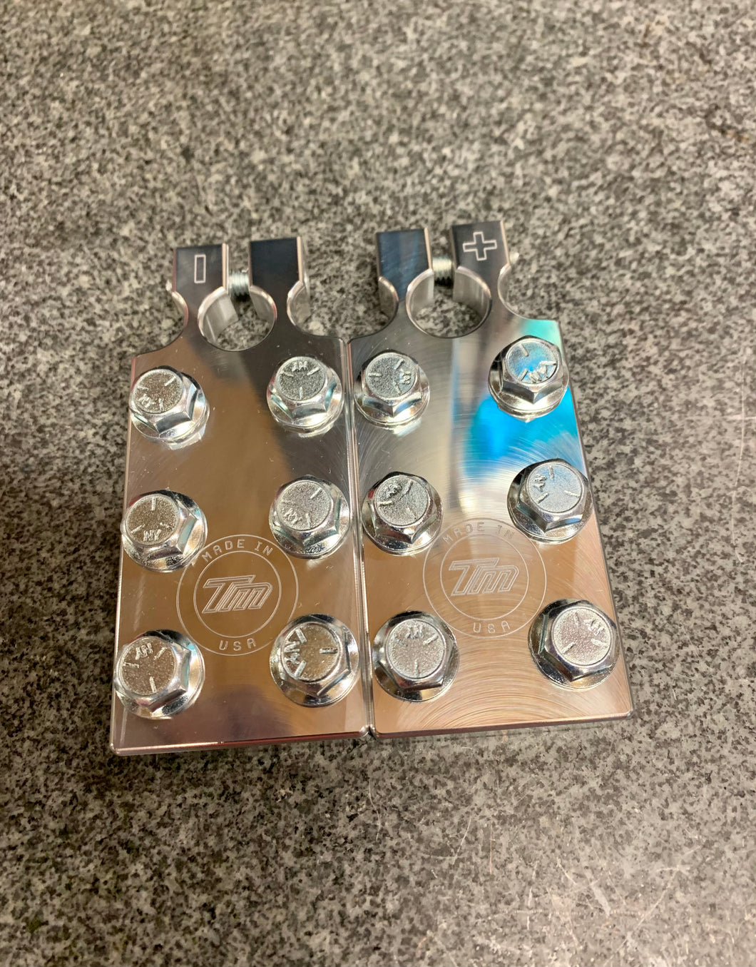 Aluminum SAE Top Post Mount 6 Lug Battery Terminals Slim