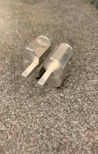 Aluminum Vertical Dual 1/0 to 4ga Offset Stub